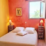 Apartamento La Pousterle De - Piscine & Sabran
