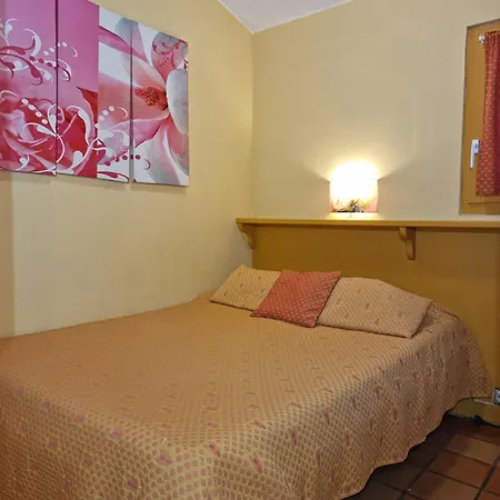 Pousterle De - Piscine & Hammam