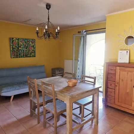 Apartmán La Pousterle De - Piscine & *